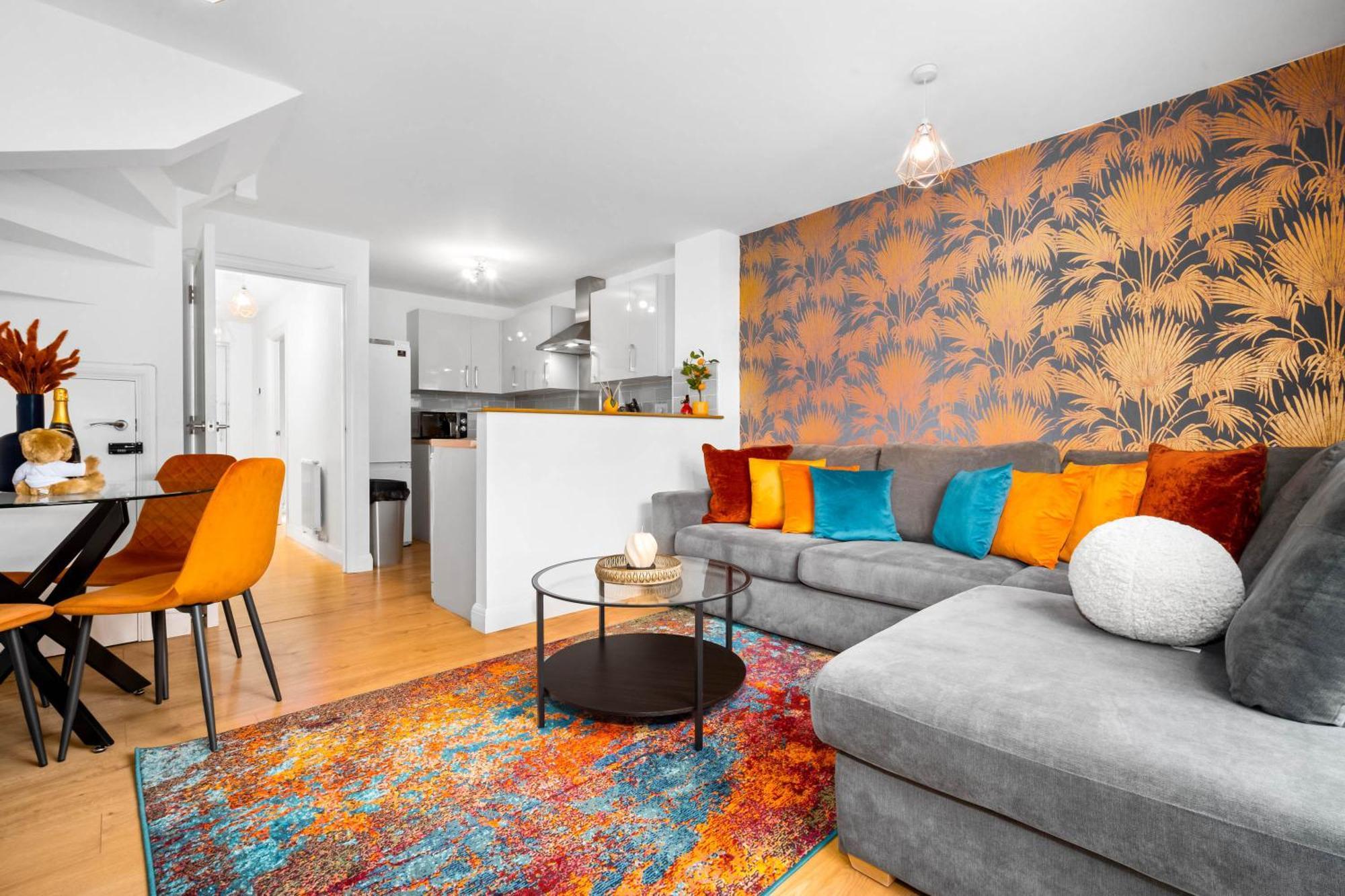 Luxury City Centre 5 Bed House With En-Suite, Bbq, On-Site Parking By Azura Nights Birmingham Bagian luar foto